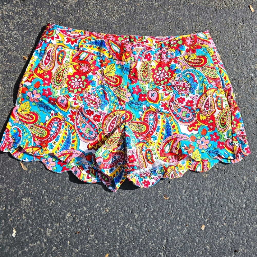 Attyre New York Scalloped Shorts Women's Size 12 Bright Multicolor Floral Print